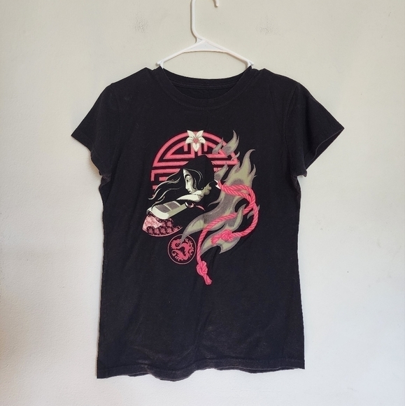 Hot Topic Mulan Warrior Fighting Spirit T-Shirt size Medium - Picture 1 of 3